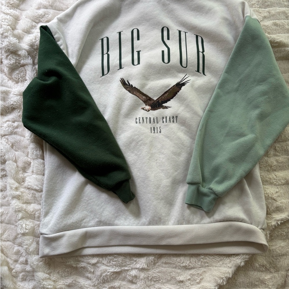 Green and White Crewneck Sweater with Graphic Design